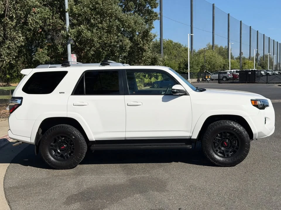 2015 Toyota 4Runner 5th Gen - Image 2 of 20