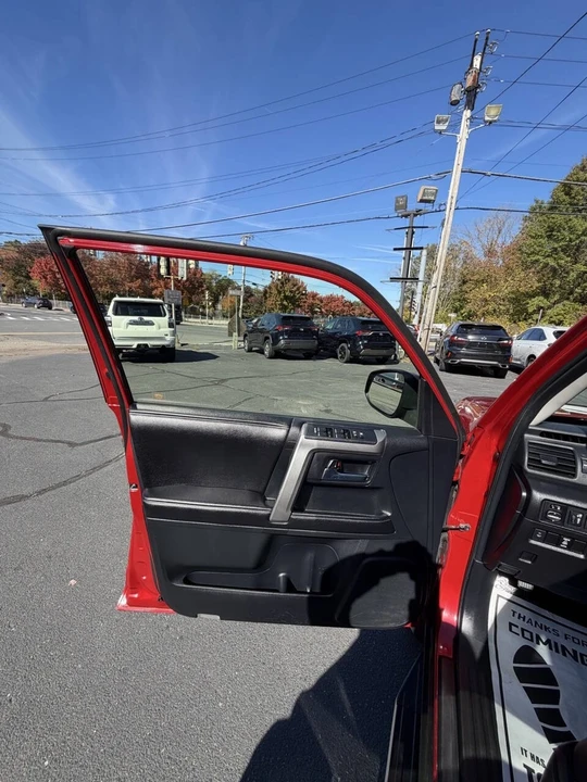 2015 Toyota 4Runner 5th Gen - Image 14 of 21
