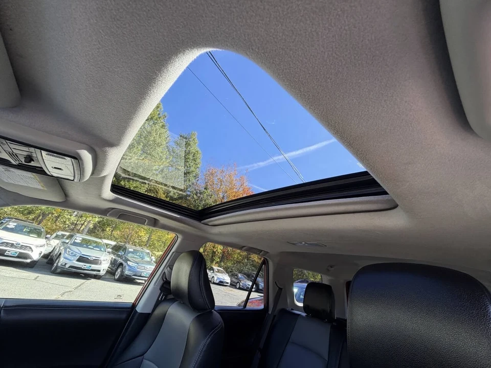 2015 Toyota 4Runner 5th Gen - Image 15 of 21