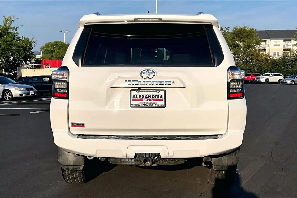 2015 Toyota 4Runner 5th Gen - Image 4 of 5