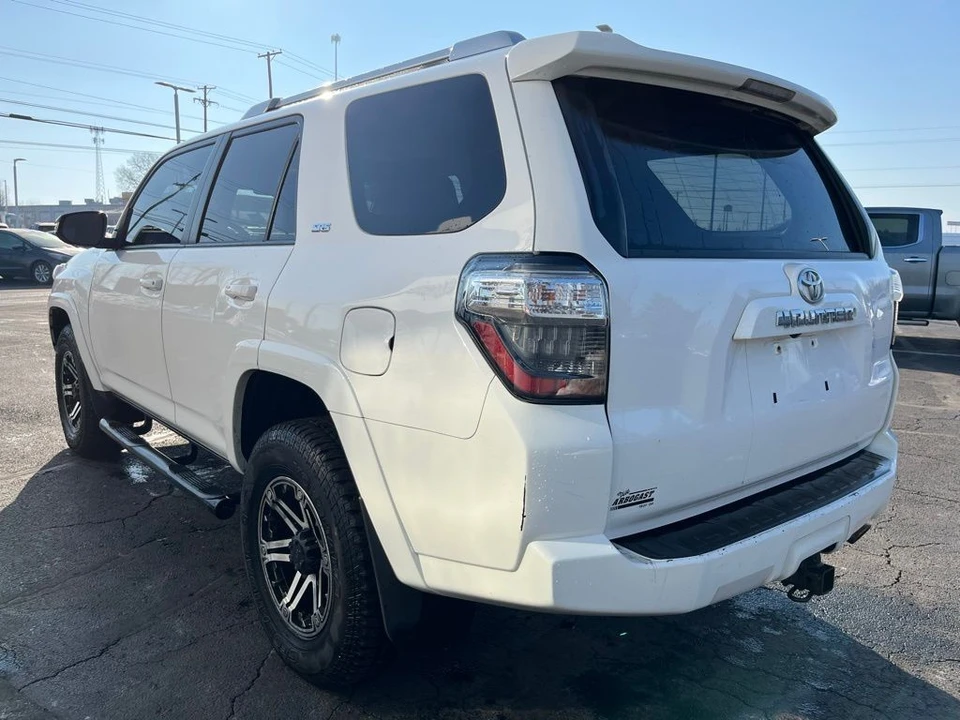 2015 Toyota 4Runner 5th Gen - Image 4 of 12