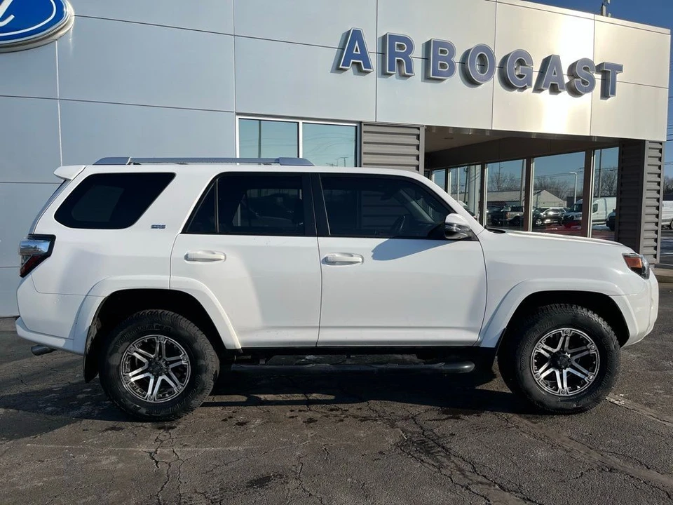 2015 Toyota 4Runner 5th Gen - Image 2 of 12