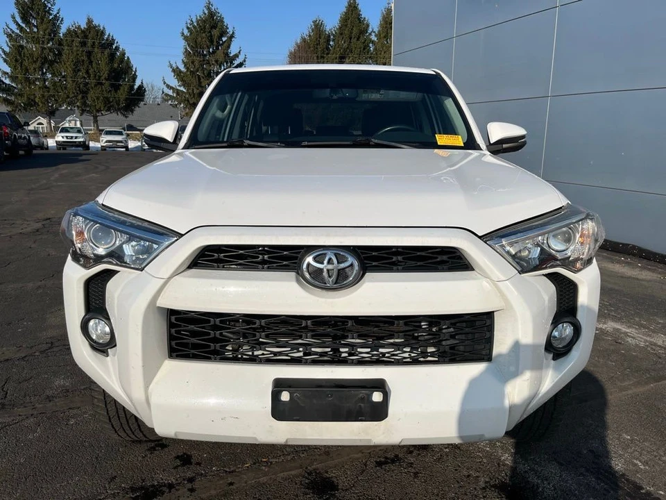2015 Toyota 4Runner 5th Gen - Image 6 of 12