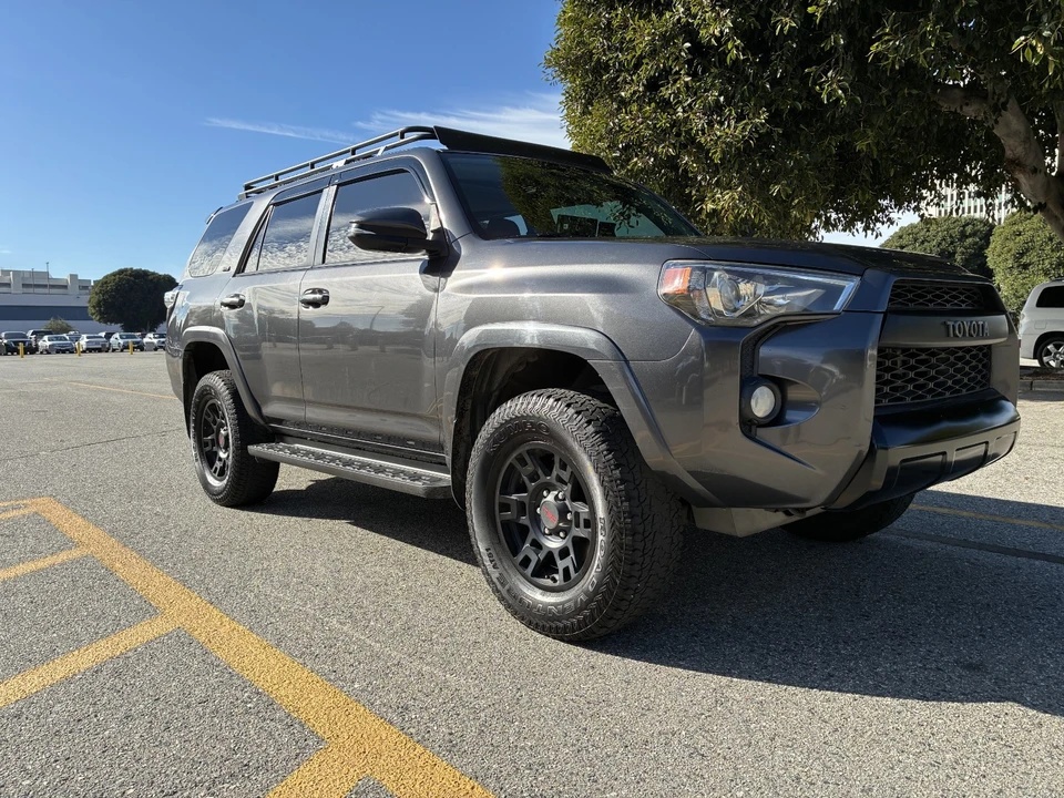 2015 Toyota 4Runner 5th Gen - Image 9 of 21