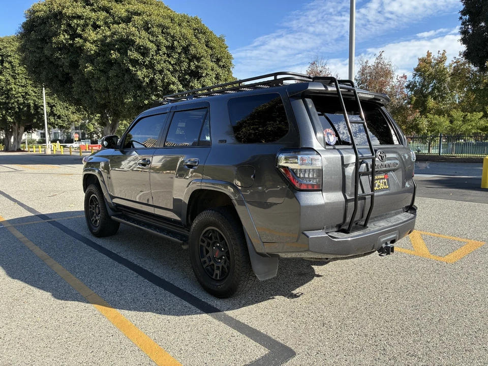 2015 Toyota 4Runner 5th Gen - Image 5 of 21