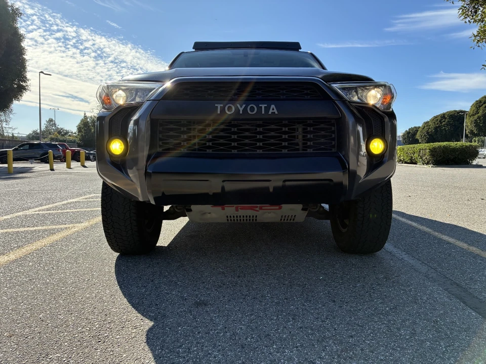 2015 Toyota 4Runner 5th Gen - Image 11 of 21