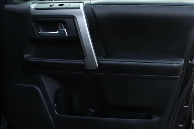 2015 Toyota 4Runner 5th Gen - Image 6 of 20