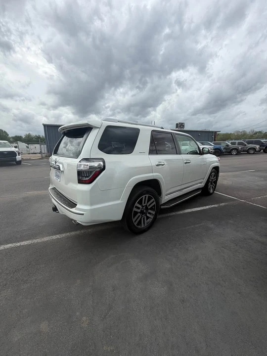 2015 Toyota 4Runner 5th Gen - Image 4 of 10