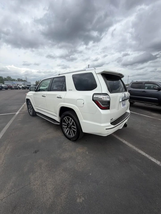 2015 Toyota 4Runner 5th Gen - Image 6 of 10