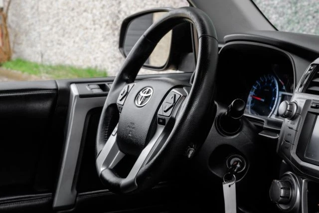 2015 Toyota 4Runner 5th Gen - Image 16 of 21