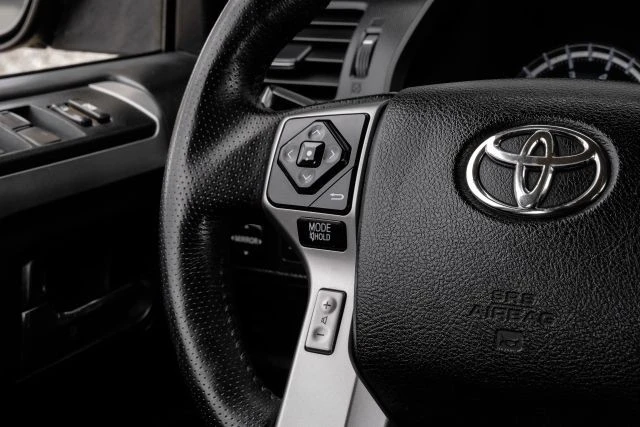 2015 Toyota 4Runner 5th Gen - Image 18 of 21