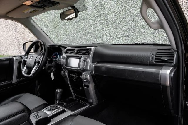 2015 Toyota 4Runner 5th Gen - Image 14 of 21