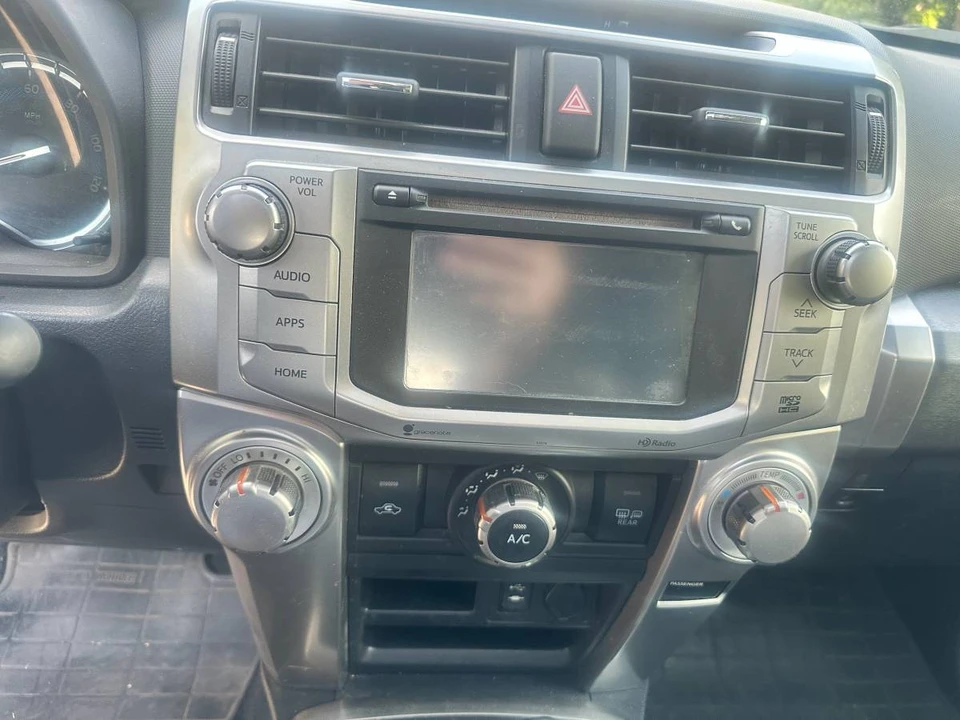 2015 Toyota 4Runner 5th Gen - Image 8 of 9