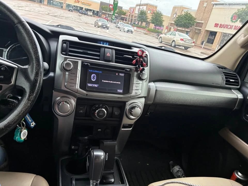 2015 Toyota 4Runner 5th Gen - Image 9 of 13