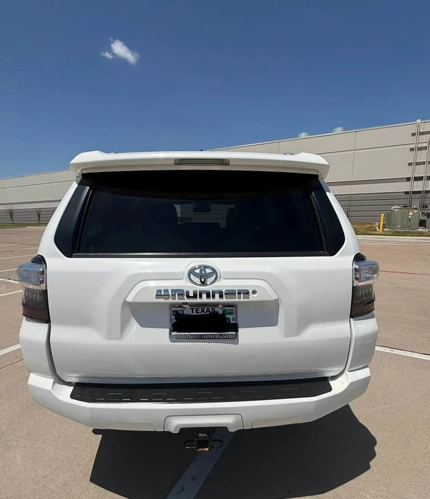 2015 Toyota 4Runner 5th Gen - Image 9 of 13