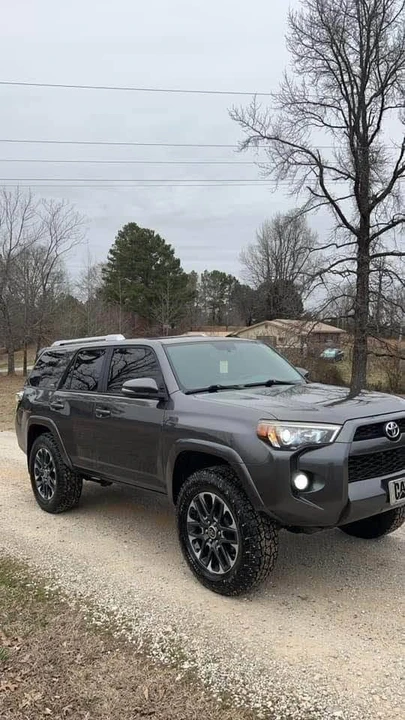 2015 Toyota 4Runner 5th Gen - Image 2 of 4