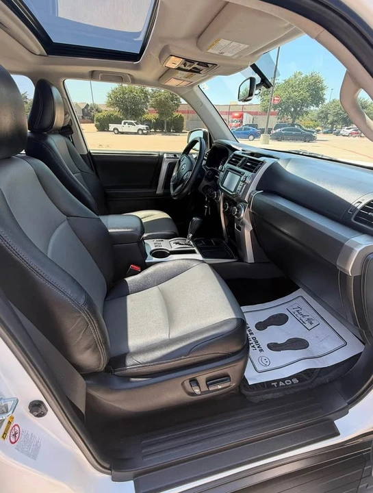 2015 Toyota 4Runner 5th Gen - Image 8 of 13