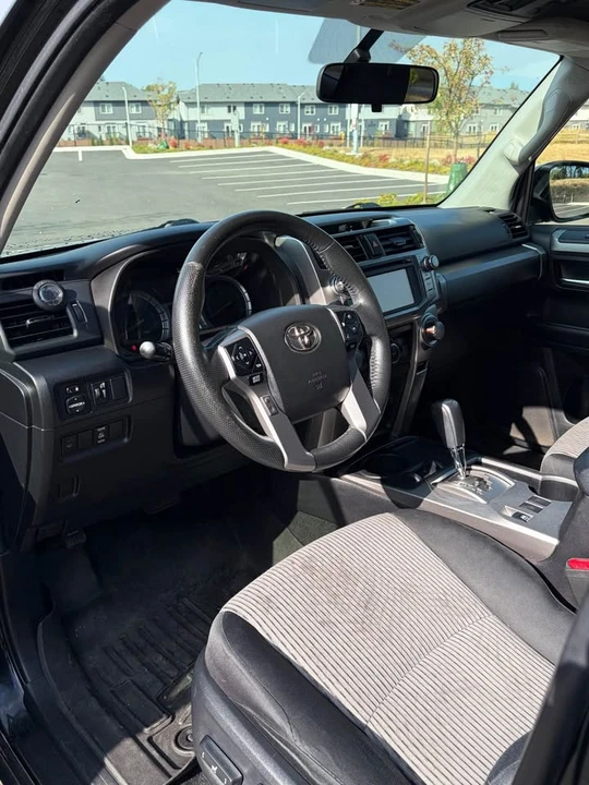2015 Toyota 4Runner 5th Gen - Image 9 of 17