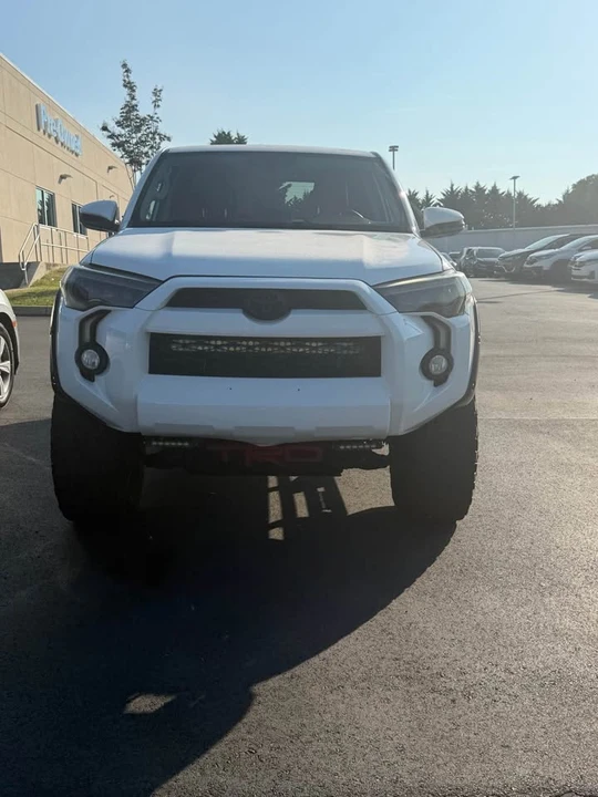 2015 Toyota 4Runner 5th Gen - Image 8 of 9