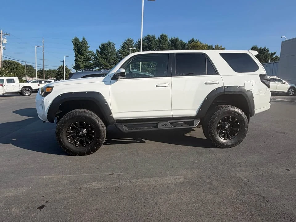 2015 Toyota 4Runner 5th Gen - Image 2 of 9