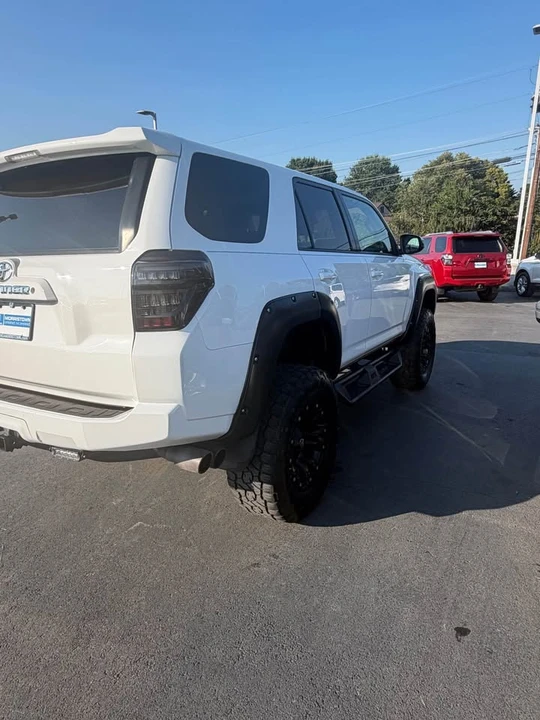 2015 Toyota 4Runner 5th Gen - Image 4 of 9
