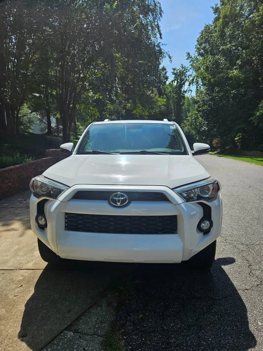 2015 Toyota 4Runner 5th Gen - Image 2 of 20