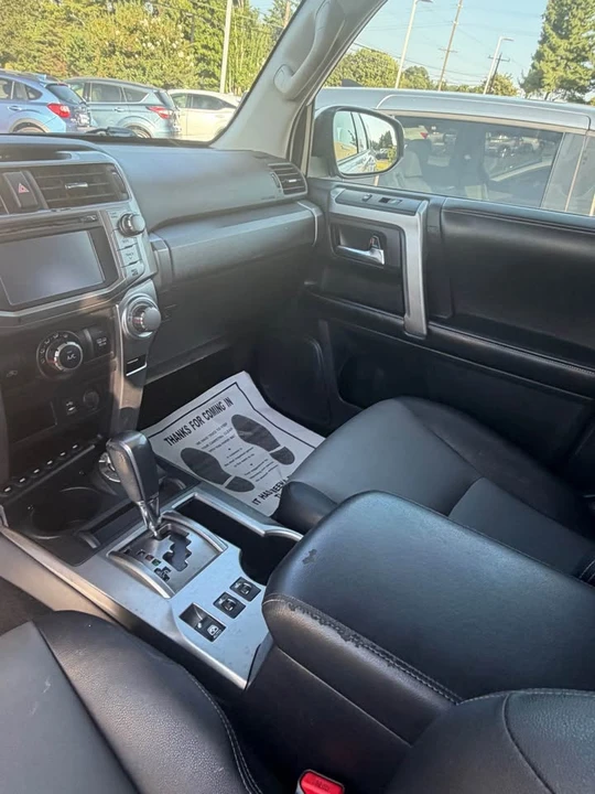 2015 Toyota 4Runner 5th Gen - Image 7 of 9