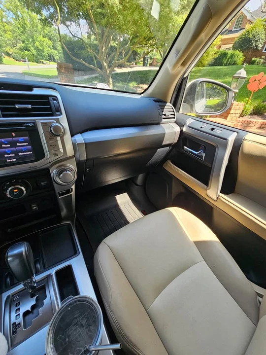 2015 Toyota 4Runner 5th Gen - Image 10 of 20