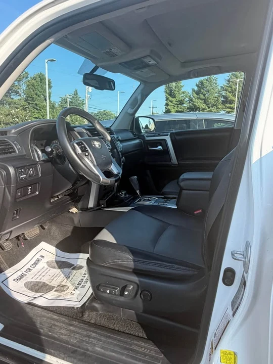 2015 Toyota 4Runner 5th Gen - Image 5 of 9