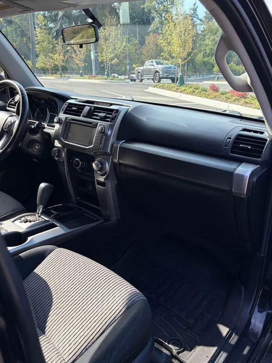 2015 Toyota 4Runner 5th Gen - Image 11 of 17