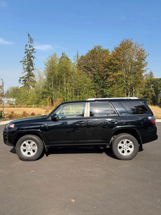 2015 Toyota 4Runner 5th Gen - Image 8 of 17