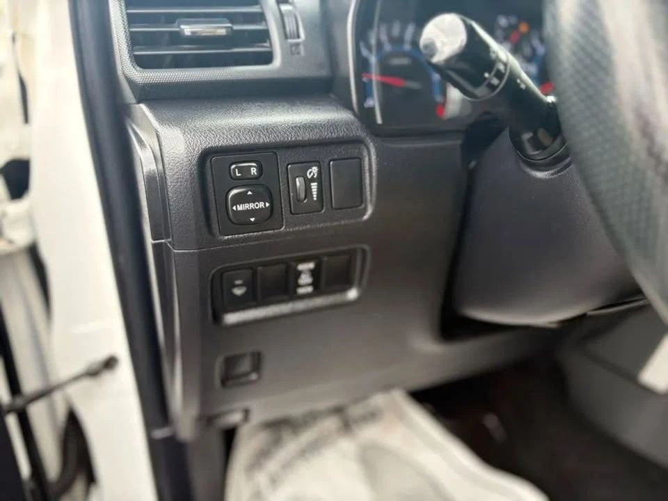 2015 Toyota 4Runner 5th Gen - Image 18 of 20