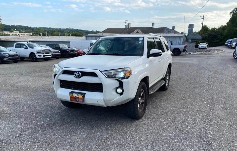 2015 Toyota 4Runner 5th Gen - Image 11 of 17