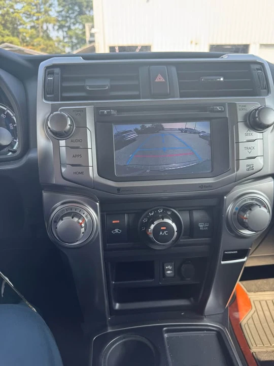 2015 Toyota 4Runner 5th Gen - Image 9 of 14