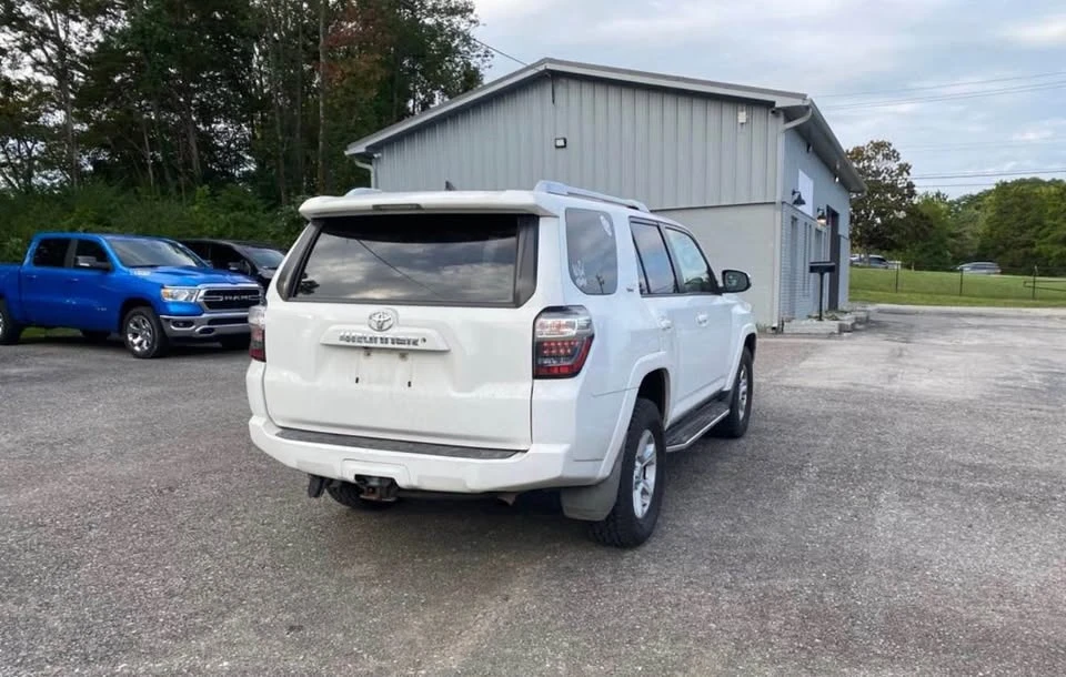 2015 Toyota 4Runner 5th Gen - Image 9 of 17