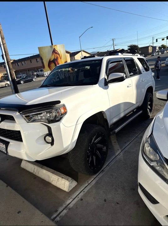 2015 Toyota 4Runner 5th Gen - Image 4 of 4