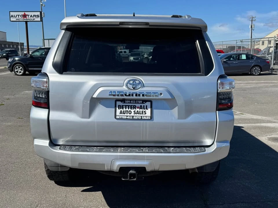 2015 Toyota 4Runner 5th Gen - Image 4 of 10