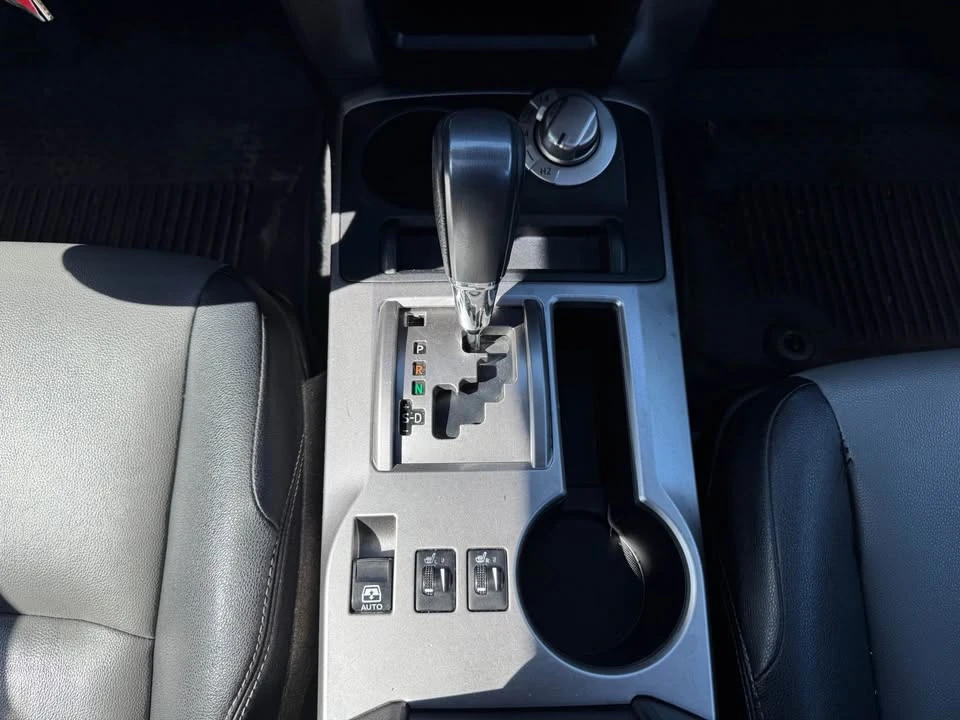 2015 Toyota 4Runner 5th Gen - Image 9 of 10