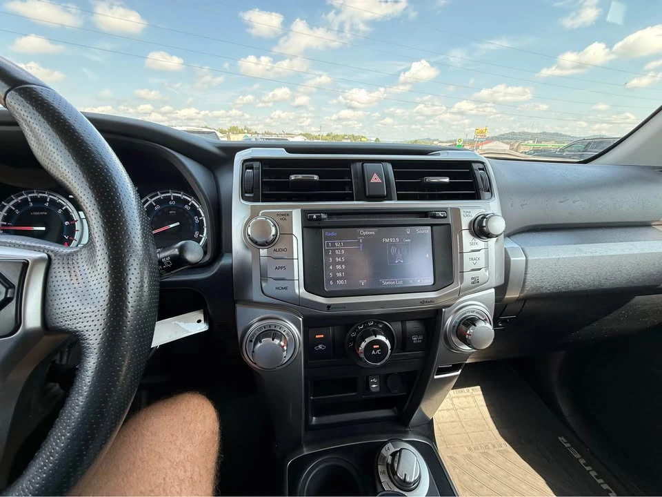 2015 Toyota 4Runner 5th Gen - Image 14 of 16