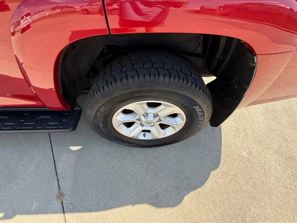 2015 Toyota 4Runner 5th Gen - Image 7 of 16