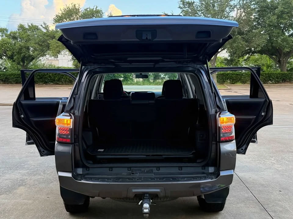 2015 Toyota 4Runner 5th Gen - Image 10 of 18