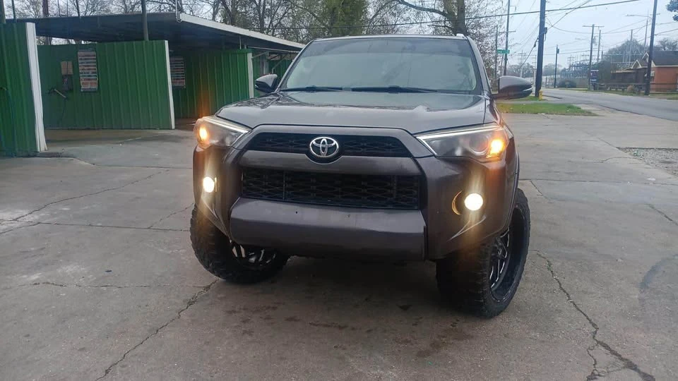 2015 Toyota 4Runner 5th Gen - Image 2 of 10