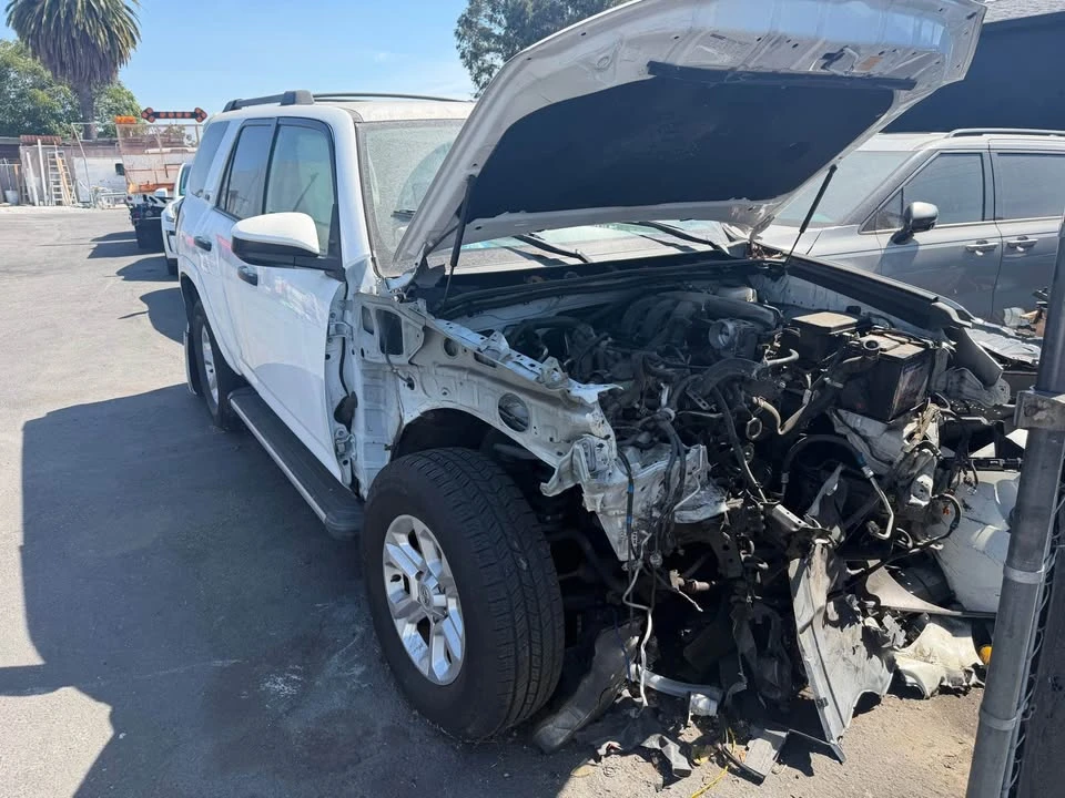 2015 Toyota 4Runner 5th Gen - Image 11 of 13