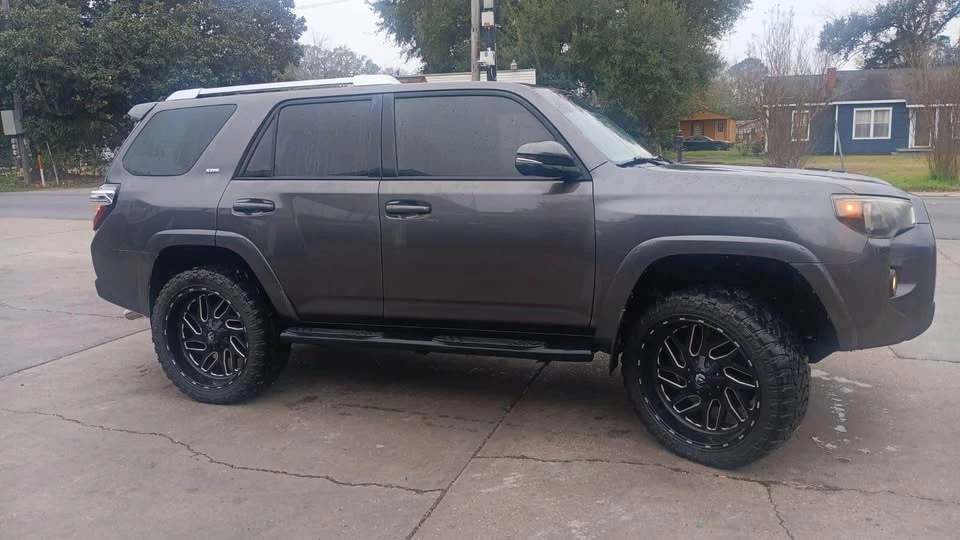 2015 Toyota 4Runner 5th Gen - Image 3 of 10