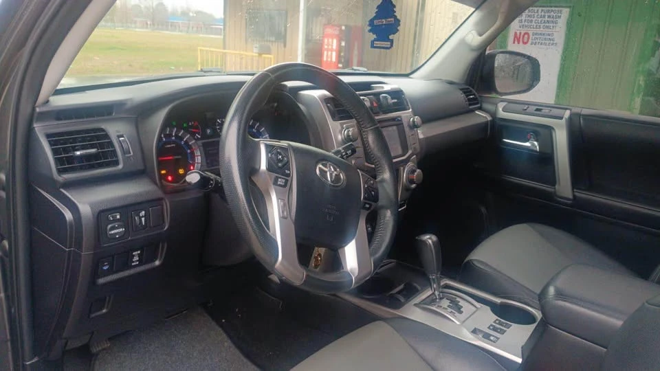 2015 Toyota 4Runner 5th Gen - Image 9 of 10