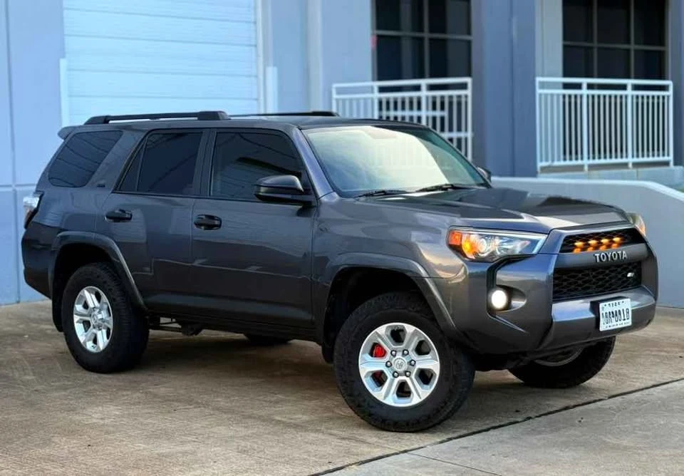 2015 Toyota 4Runner 5th Gen - Image 2 of 20