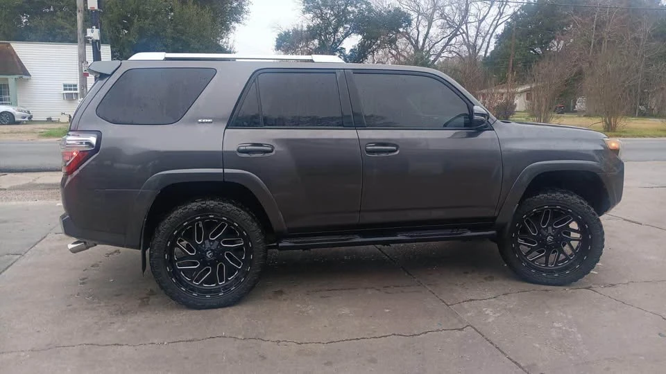 2015 Toyota 4Runner 5th Gen - Image 4 of 10