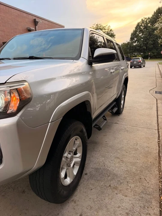 2015 Toyota 4Runner 5th Gen - Image 9 of 20