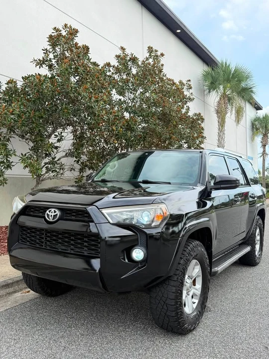 2015 Toyota 4Runner 5th Gen - Image 3 of 10