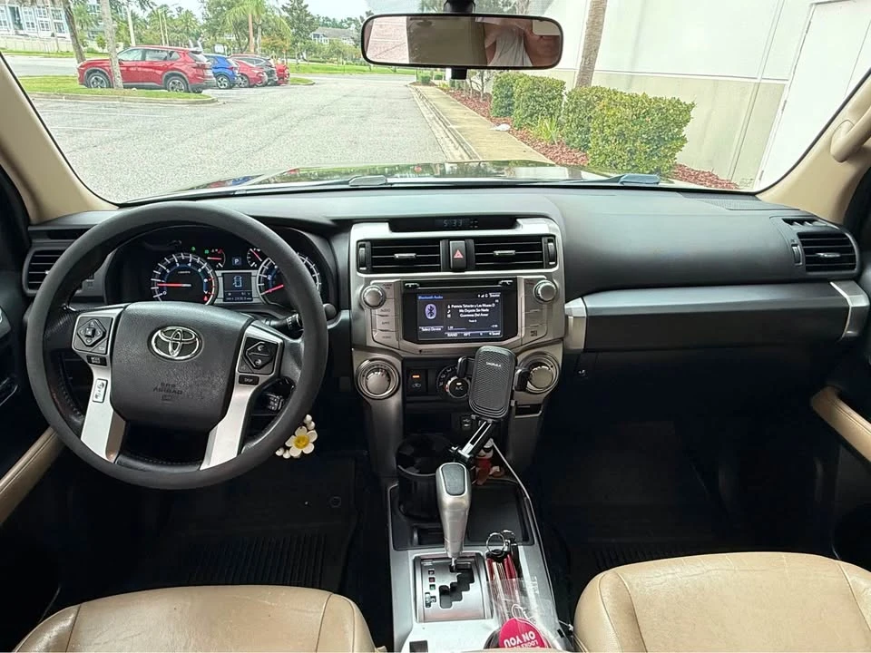 2015 Toyota 4Runner 5th Gen - Image 9 of 10